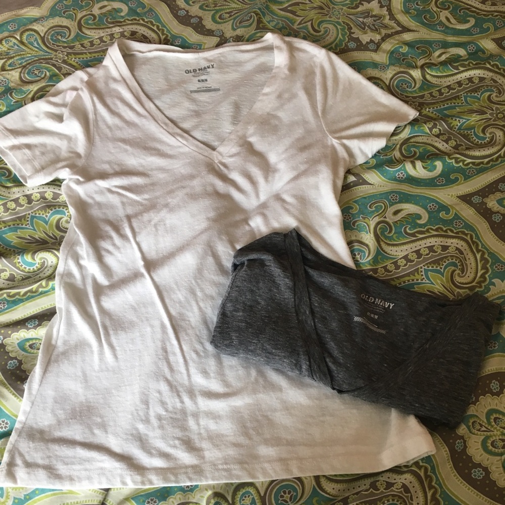 ON vintage v-neck t shirts